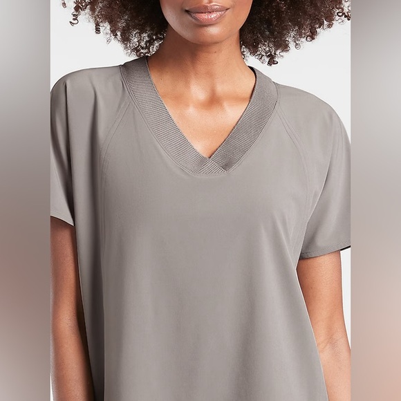 Athleta Zephyr V-Neck Tee in Osprey Grey - Picture 2 of 12